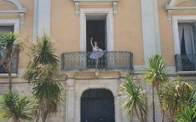 Palazzo Chiaia